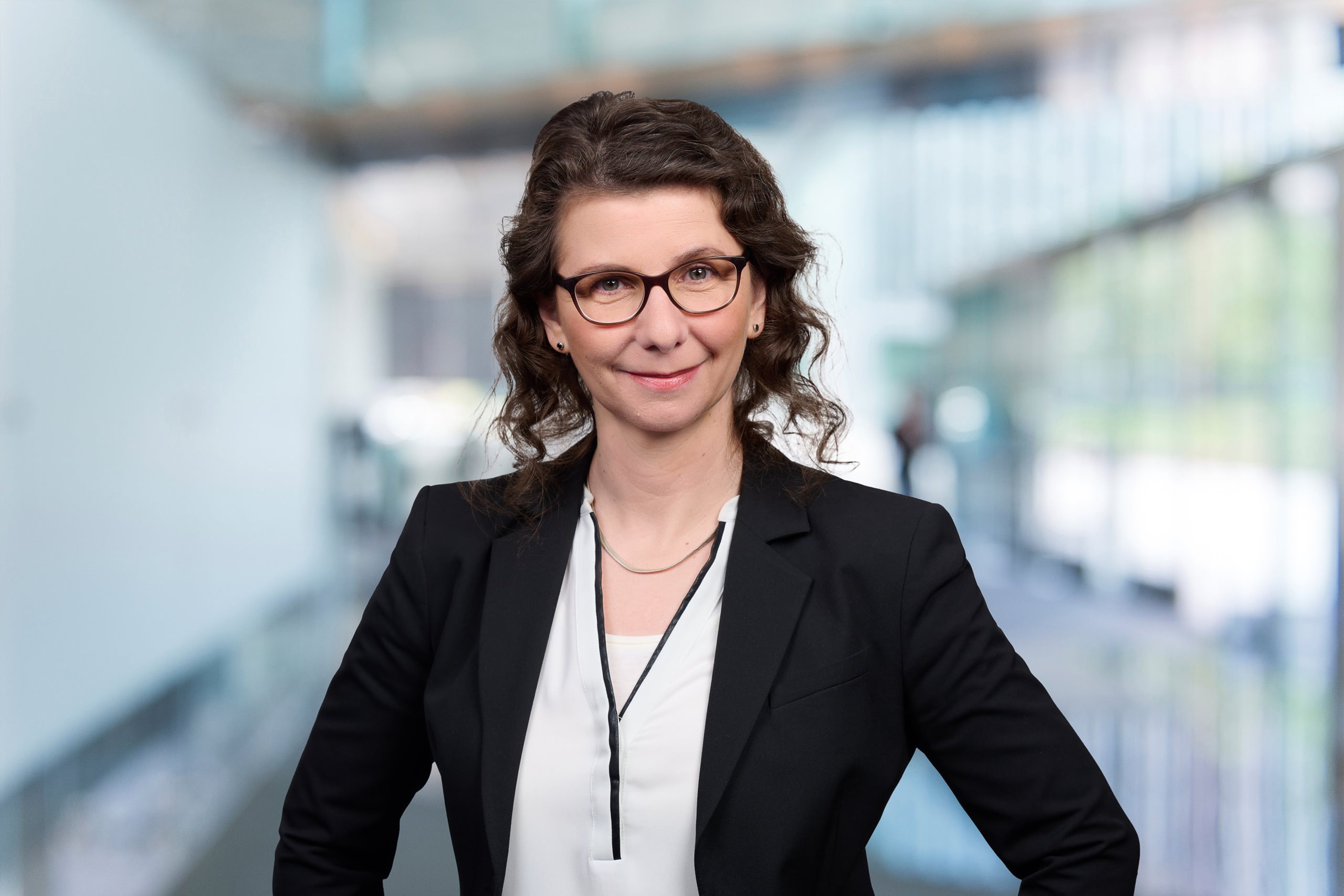 Dr. Sandra Echtermeyer